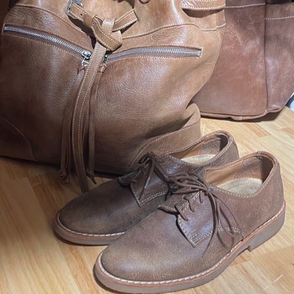 Roots Tribe leather shoes